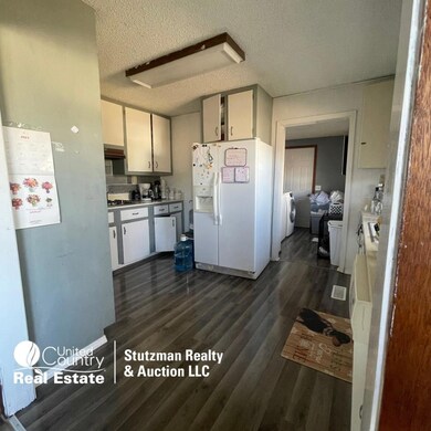 209 S Adams St, Hugoton, KS 67951 - photo 3