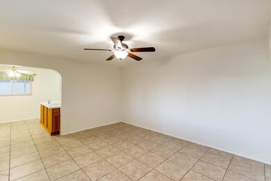 3018 W Lawrence Ln-2171