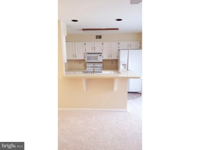 901 Coventry Pointe Ln, Pottstown, PA 19465 - photo 4