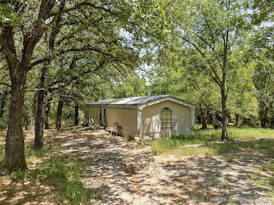 8510 Dillard Rd, Wilson, OK 73463 - photo 2