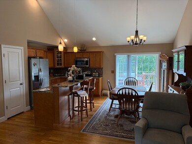 17 Lynwood St, Fall River, MA 02721 - photo 5