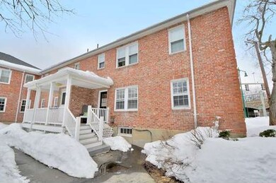 35 Hammond Pond Pkwy unit 2, Chestnut Hill, MA 02467 - photo 2