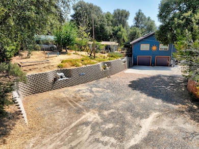 51571 Coyote Ridge Rd, Oakhurst, CA 93644 - photo 4