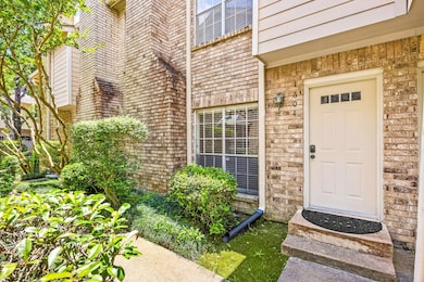 7575 Cambridge St unit 1604, Houston, TX 77054 - photo 2