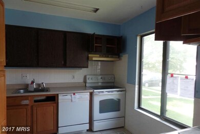 105 Bourbon Ct, Parkville, MD 21234 - photo 4