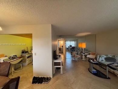 227 Preston F unit 227 F, Boca Raton, FL 33434 - photo 2