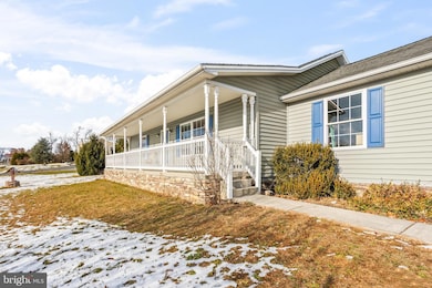 102 Deerview Dr, Newville, PA 17241 - photo 2