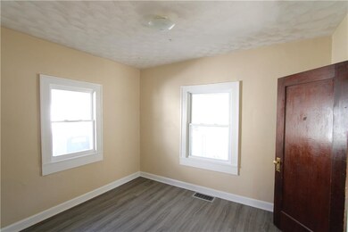 126 S 11th Ave, Beech Grove, IN 46107 - photo 4