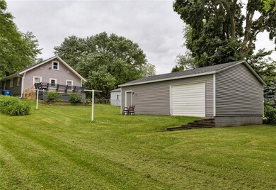 3839 E 30th St, Des Moines, IA 50317 - photo 3