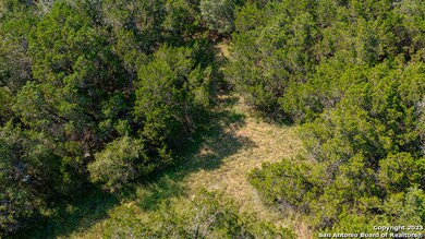 24730 Breeze Oak Ln, Cross Mountain, TX 78255 - photo 3