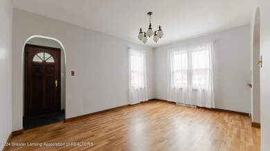 613 Denver Ave, Lansing, MI 48910 - photo 3
