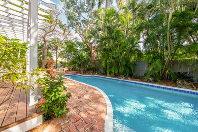 Heated Pool_1720 Washington St(2)