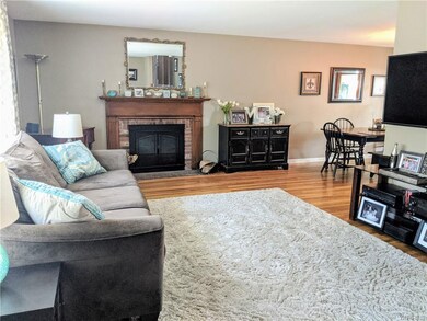 1254 Greenbrier Ln, North Tonawanda, NY 14120 - photo 5