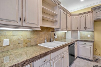 1202 Parkview Dr, Tyler, TX 75703 - photo 5