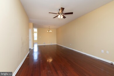 102 Chancellor Dr, Woodbury, NJ 08096 - photo 4