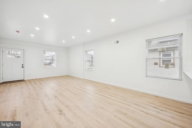 2738 Lincoln Ave, Camden, NJ 08105 - photo 5