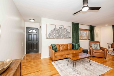 925 Pamela Dr, Cincinnati, OH 45255 - photo 5