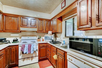 58655867 Forest Hills Columbus-large-005