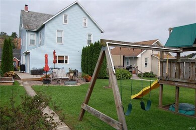 337 Mauch Chunk St, Nazareth, PA 18064 - photo 3
