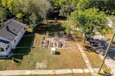 324 N Day Ave, Rockford, IL 61101 - photo 2