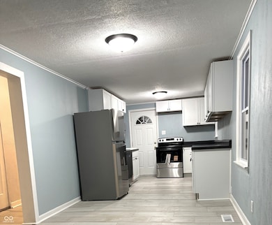 401 Elva St, Anderson, IN 46013 - photo 3