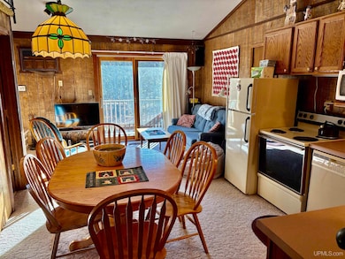 E6185 E Snow Strasse Ln unit 522-22, Ironwood, MI 49938 - photo 2