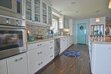 7712 Channelview Dr, Galveston, TX 77554 - photo 7