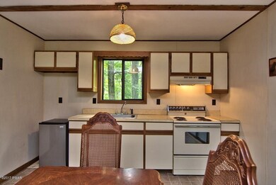 45 Parkwood Dr, Lake Ariel, PA 18436 - photo 6