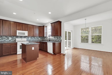 639 Cawley Dr, Frederick, MD 21703 - photo 3