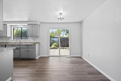 2808 Crystal Dr, Medford, OR 97504 - photo 7