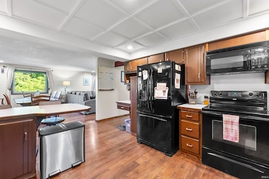 13931 Mcduffee Rd, Churubusco, IN 46723 - photo 6