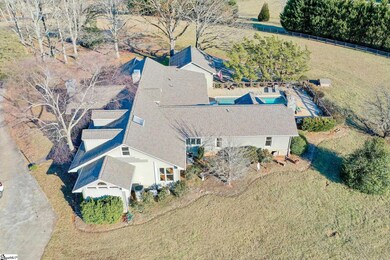 738 Foot Hills Rd, Greenville, SC 29617 - photo 4