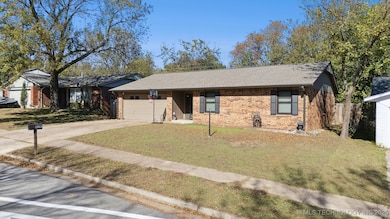 400 E Vicksburg St, Broken Arrow, OK 74011 - photo 2