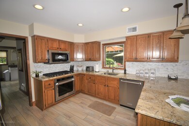 12 Shire Way, Middletown, NJ 07748 - photo 7