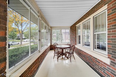 835 N Center St unit 1, Naperville, IL 60563 - photo 5