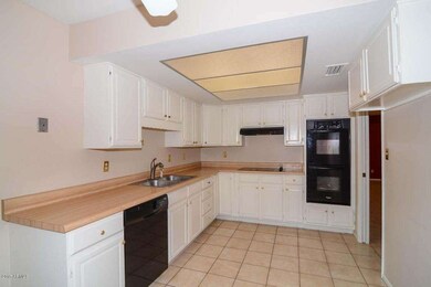 Kitchen (2)