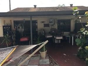 611 Mulberry Ln, Davie, FL 33325 - photo 5