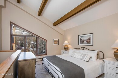 993-Lionsridge-Loop-345-MLS_27