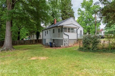 512 Salisbury Rd, Statesville, NC 28677 - photo 4