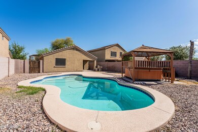 Pool/Jacuzzi