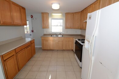 11 Locust St, Lowell, MA 01851 - photo 5