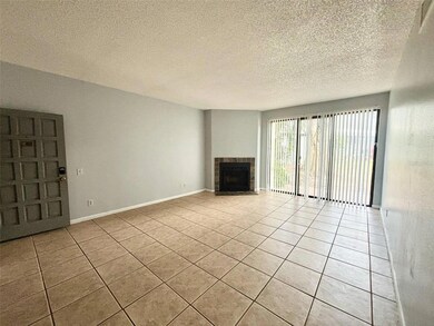 2040 San Marcos Dr SE unit 103, Winter Haven, FL 33880 - photo 4