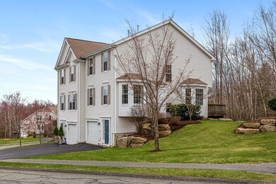 32 Daffodil Ct unit 32, South Grafton, MA 01560 - photo 2