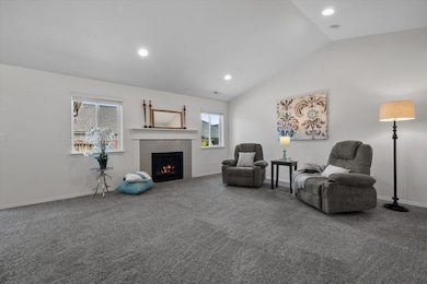 2471 NW Jackpine Ln, Redmond, OR 97756 - photo 5