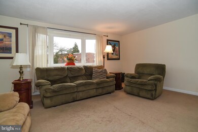 130 Hickory Hill Rd, Philadelphia, PA 19154 - photo 3