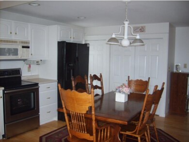 5 Commonwealth Ave, Salisbury, MA 01952 - photo 4