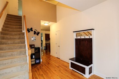 147 Fieldstone Dr, Schenectady, NY 12304 - photo 4