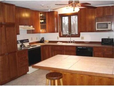 160 Sutton Ave, Oxford, MA 01540 - photo 3