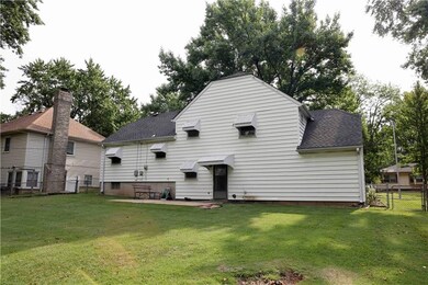 9906 Lawndale Ave, Kansas City, MO 64137 - photo 2