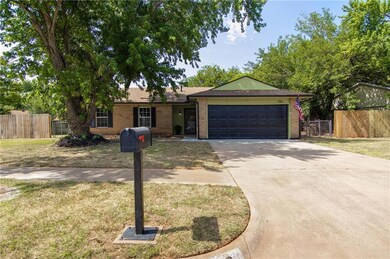 1516 NE 5th St, Moore, OK 73160 - photo 3